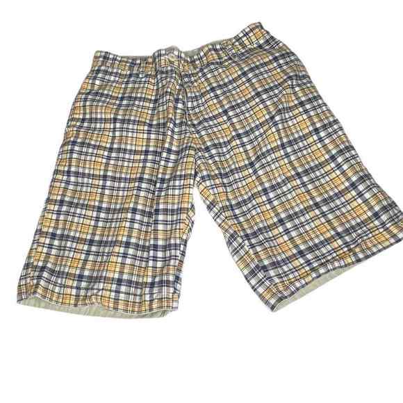 Gap Reversible‎ Shorts Mens Size 32 Light Beige to Plaid Cotton Pockets Bermuda - Picture 2 of 9